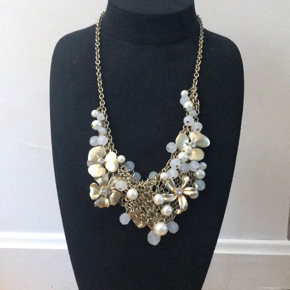 Statement necklace
